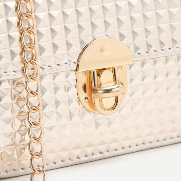 Holographic Diamond Textured Mini Chain Purse - Picture 3 of 8